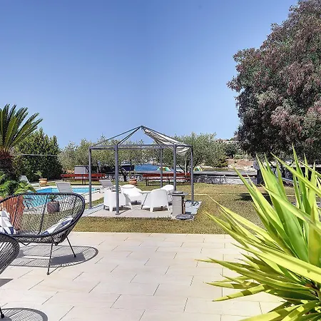 Holiday home Sunny Just 10 Meters To The Sea Pjescana Uvala